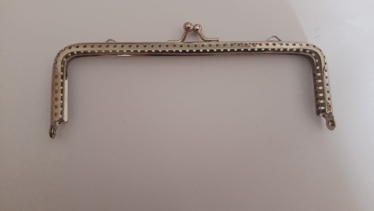 Fechos para bolsas em metal